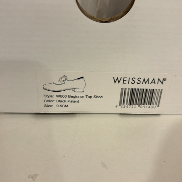 Little girl’s black patent leather tap shoes. - Picture 5 of 5